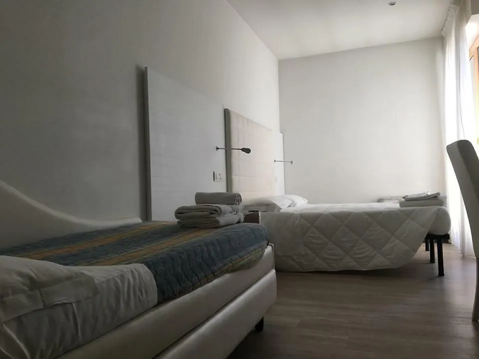 Hotel Saint Tropez ريتشيوني